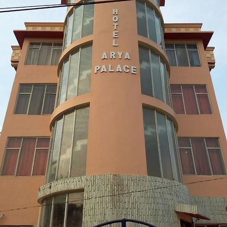 Hotel Arya Palace Puri Buitenkant foto